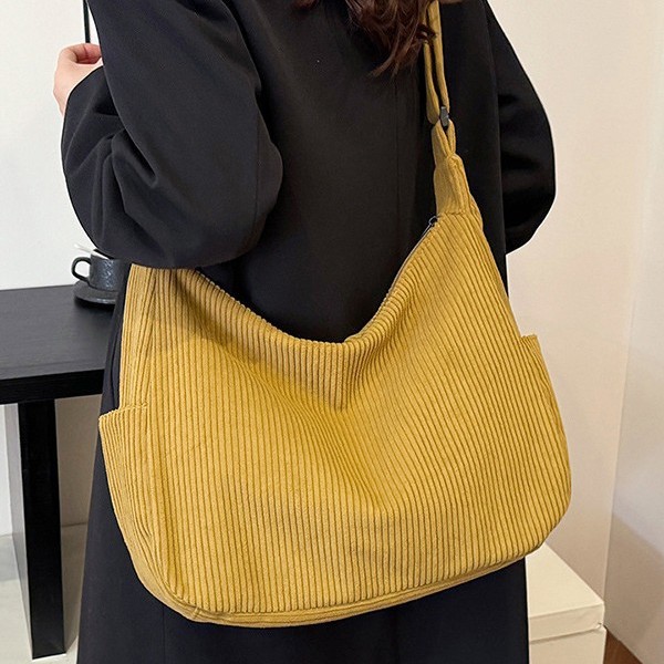 2024 New stylish Korean-style corduroy single-shoulder large bag, casual retro, simple crossbody bag, tote bag Application Scenario