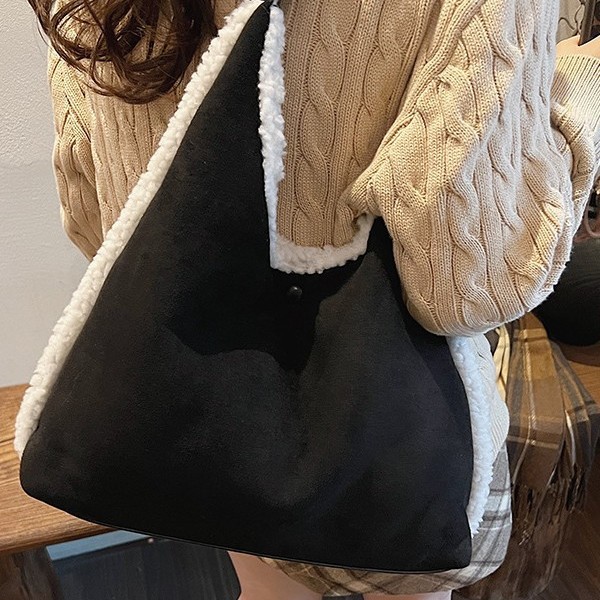 New autumn and winter simple women's bag, large-capacity handbag, versatile, furry single-shoulder bag, retro and trendy underarm bag with contrasting colors Specification drawing