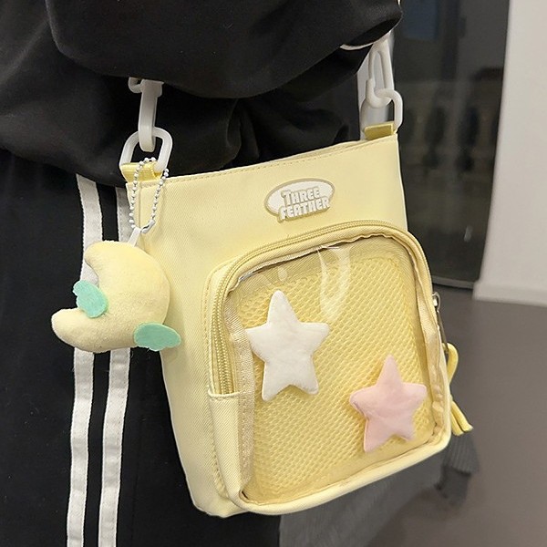 Japanese cute girl students carry girl bags, transparent pain bags for girls, crossbody single-shoulder bags, and mostly cartoon crossbody bags full figure