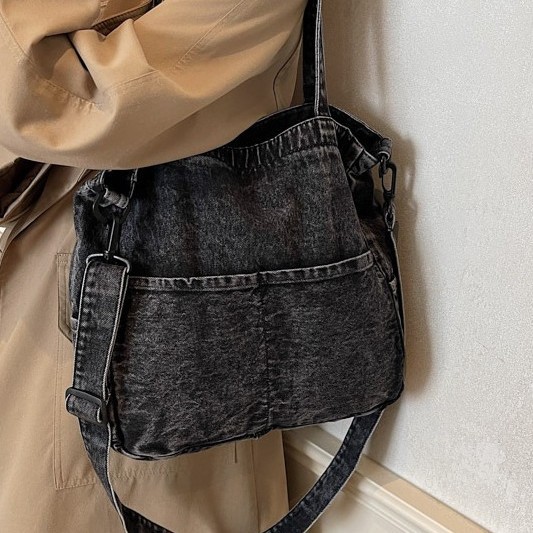 Artistic denim bag for women, large-capacity crossbody bag for women, new Korean version, simple student single-shoulder tote bag for women details Picture