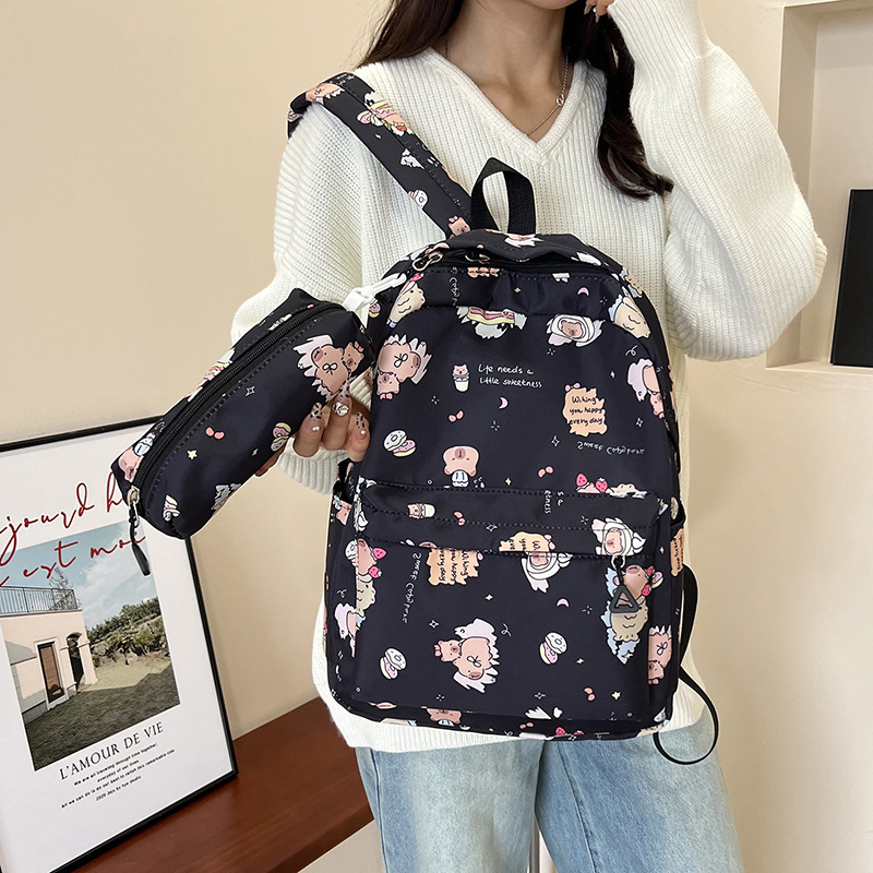 Japanese-style cute capibara soft girl schoolbag, versatile commuting student backpack, capybara graffiti backpack for girls full figure