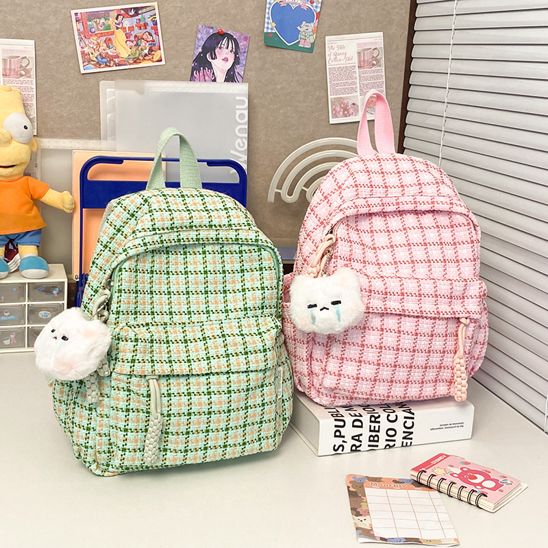 Cross-border fresh and clean backpack for children, Korean-style fashionable checkered backpack, large-capacity travel backpack details Picture