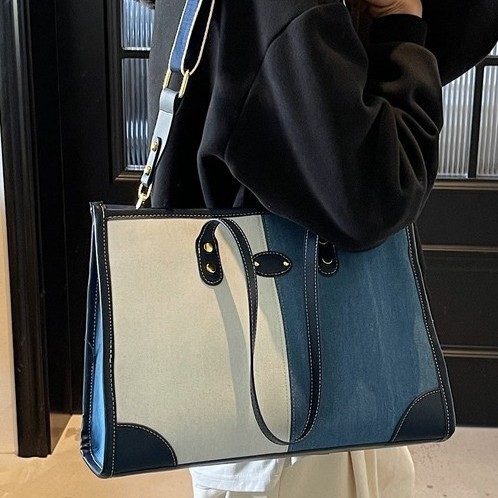 Korean trendy handbag for women 2025 New style, fashionable color-blocking single-shoulder crossbody women's bag, commuter casual tote bag Application Scenario