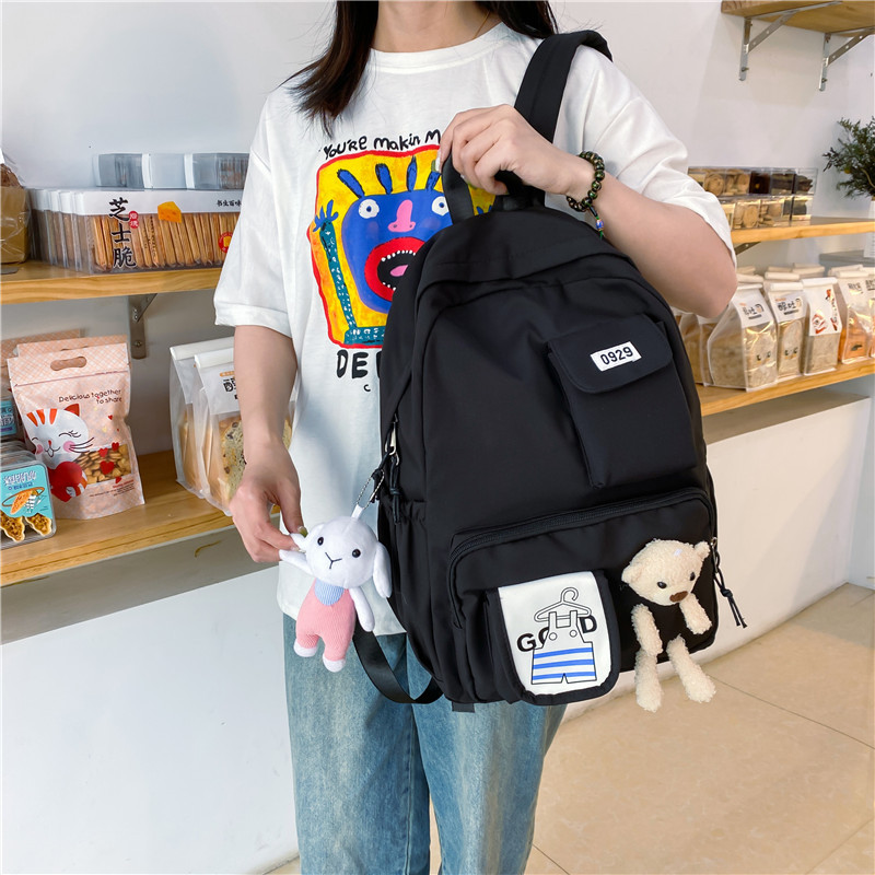 Wholesale of new, fresh and cute bear backpacks for school students, Korean version backpacks for high school and junior high school students Application Scenario