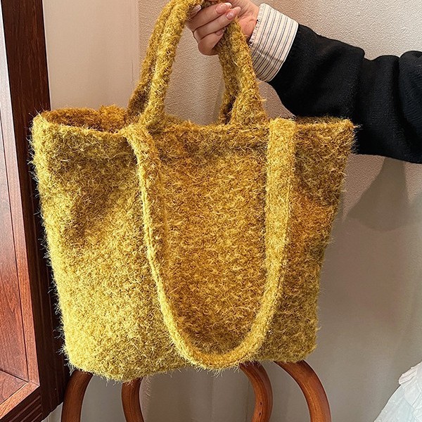 New autumn and winter fashion plush bags, super soft and cute bags, versatile shoulder bags, large-capacity tote bags full figure