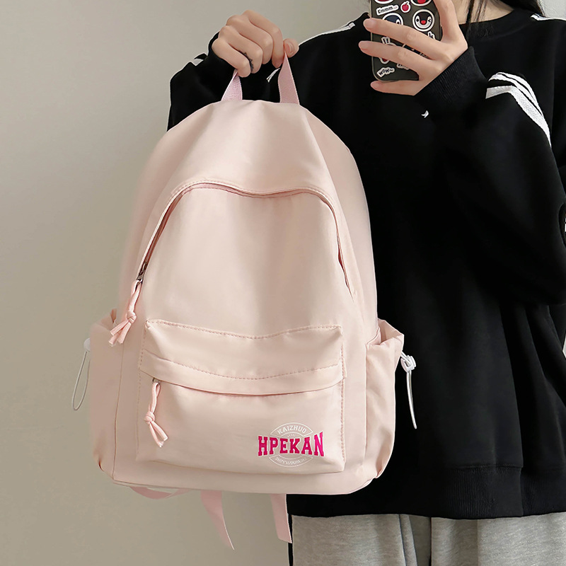 A simple and versatile backpack for junior and senior high school students in the Korean style of Instagram, and a backpack for college students with a high level of appearance full figure