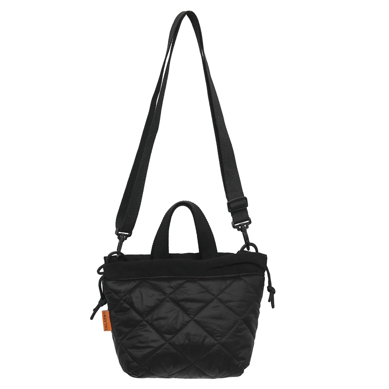 The high-end autumn and winter new crossbody bag with thickened diamond-shaped design, single-shoulder bag for commuting and casual use, drawstring bucket phone bag Item Picture