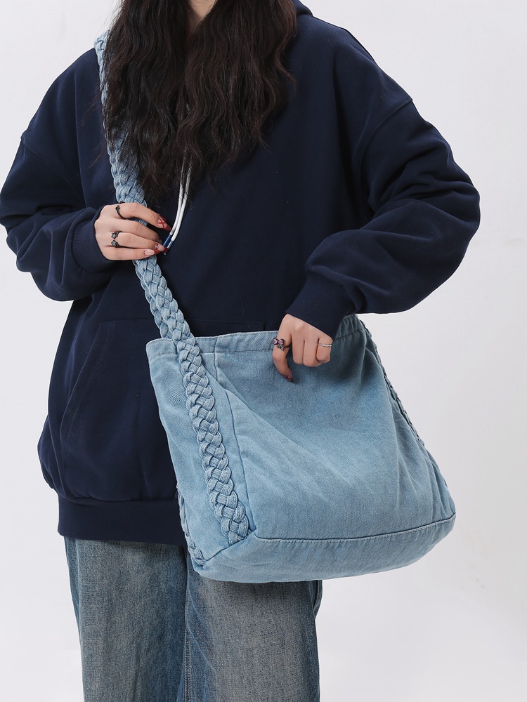 Retro washed denim canvas bag for women, large-capacity casual and simple solid-color single-shoulder bag, college student crossbody bag full figure