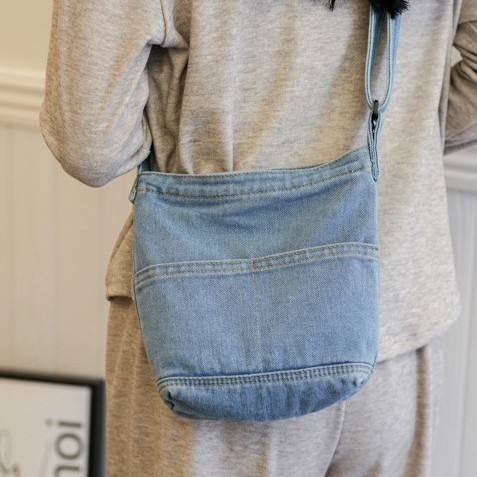 Korean-style laid-back denim bag, large-capacity versatile casual crossbody bag for women, student class bag, artistic tote bag full figure