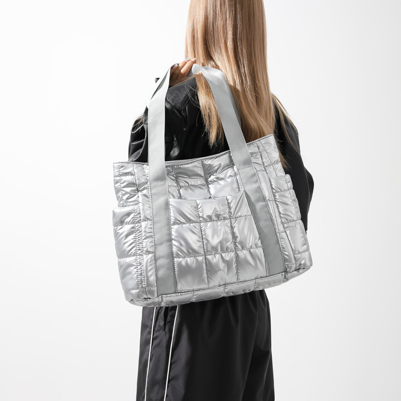 Cross-border stylish handbag, 2025 new style women's ins cotton jacket bag, trendy and fashionable embroidered thread large capacity single-shoulder bag details Picture