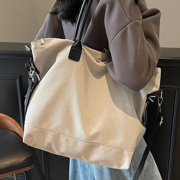 Fashionable commuting large-capacity single-shoulder bag for women, 2024 new spring/Summer folding casual versatile tote bag travel bag details Picture