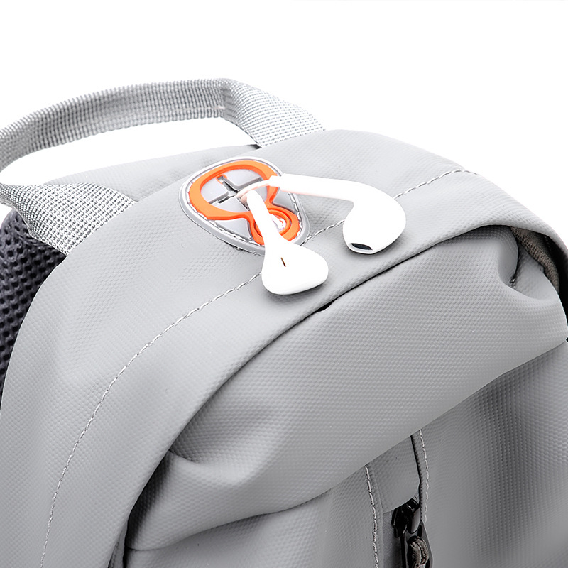 New fashionable and trendy casual men's crossbody bag, multi-functional chest bag with pendant and usb charging shoulder bag Specification drawing