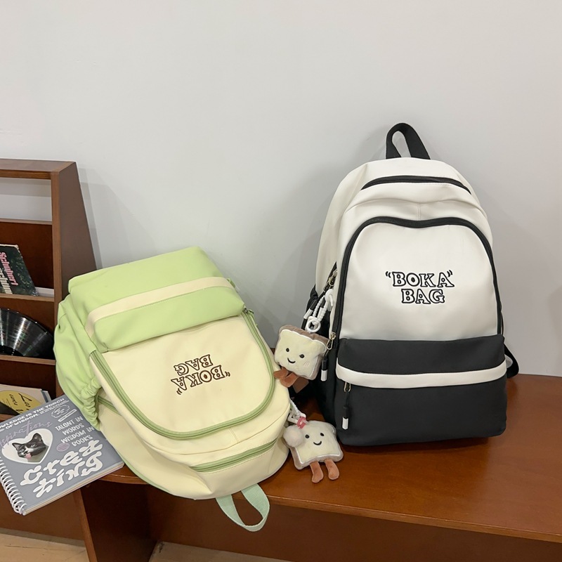 Cross-border schoolbag, original and niche design for junior high school and senior high school students, large-capacity new backpack, travel lightweight backpack Application Scenario