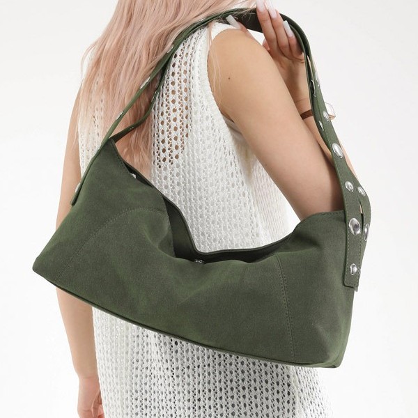 2025 New Korean-style casual large-capacity underarm bag, women's backpack, simple solid color single-shoulder pillow bag full figure