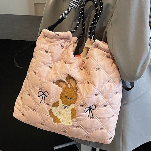 Japanese cartoon cotton-padded jacket bag, new autumn/winter 2024 trendy embroidered rabbit large-capacity tote bag, single-shoulder bag Specification drawing