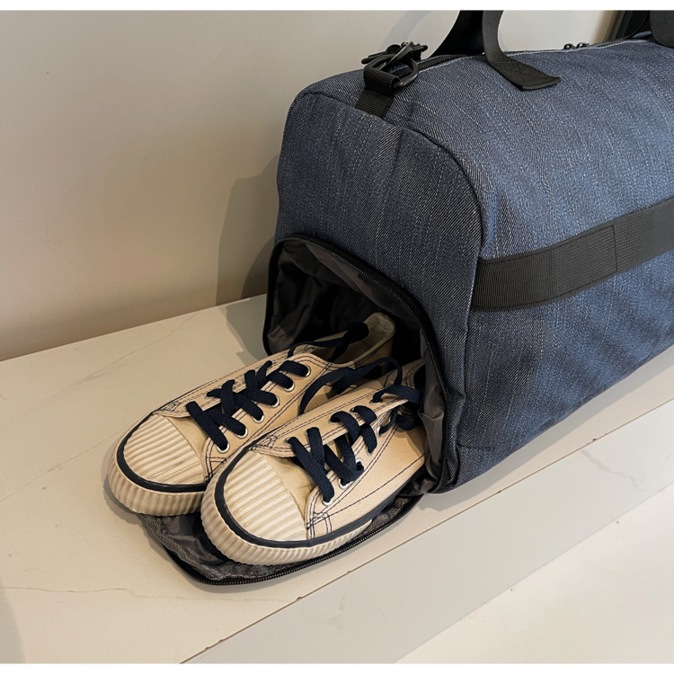 Cross-border large-capacity short-distance lightweight luggage bags, dry-wet separated business trip bags, independent shoe compartments, sports and fitness bags Application Scenario