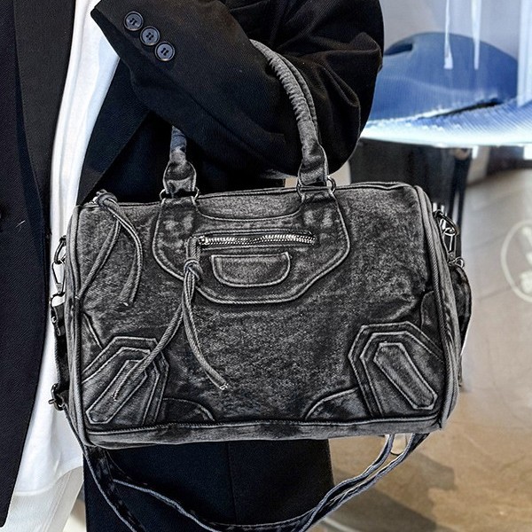 New motorcycle bag for women, aged heavy industry washed denim bag, casual and versatile, retro single-shoulder hand-carry crossbody bag for women details Picture
