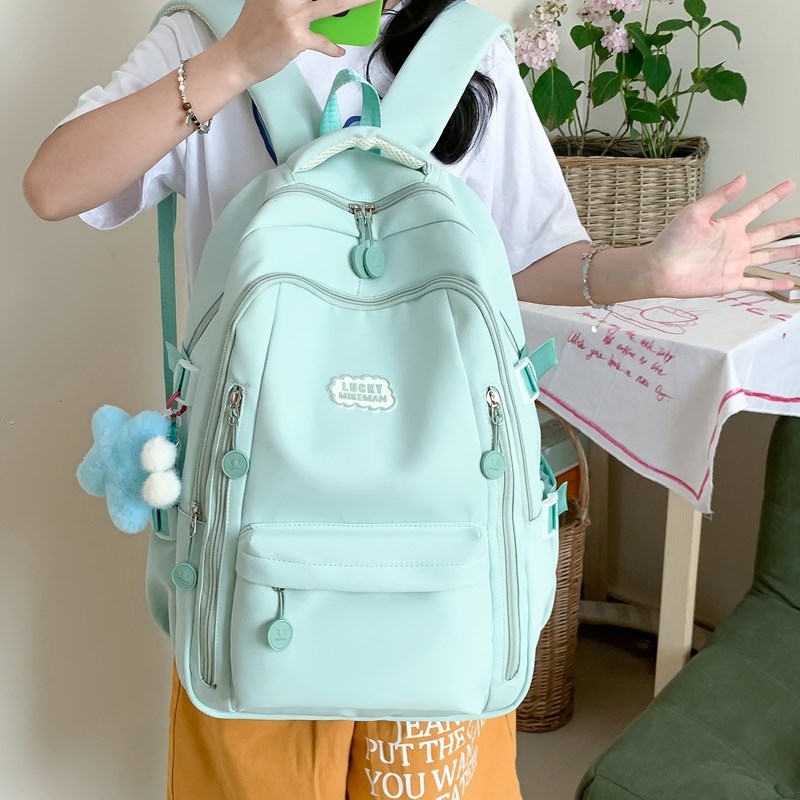 A new, simple backpack for girls, suitable for college students, high school students, and junior high school students, with a large capacity Specification drawing