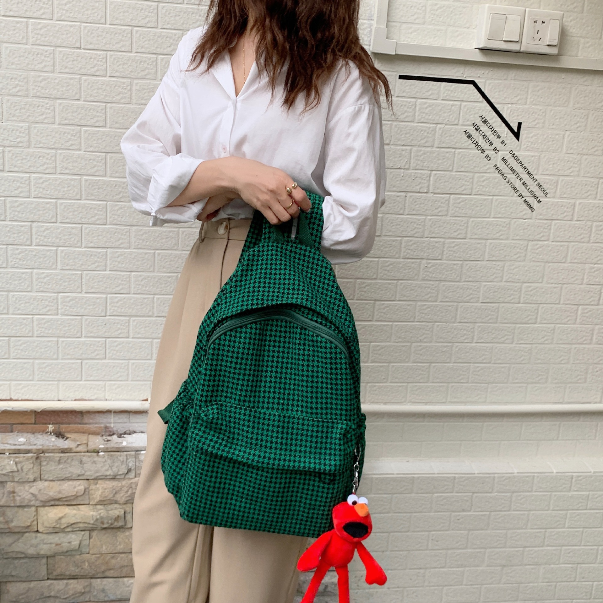 19202 Dark green small checkered woolen backpack, Korean-style checkerboard backpack, large-capacity female student schoolbag details Picture