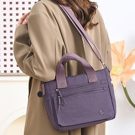 New solid color single-shoulder crossbody handbag, casual and fashionable mommy bag, business commuting multi-functional crossbody bag full figure