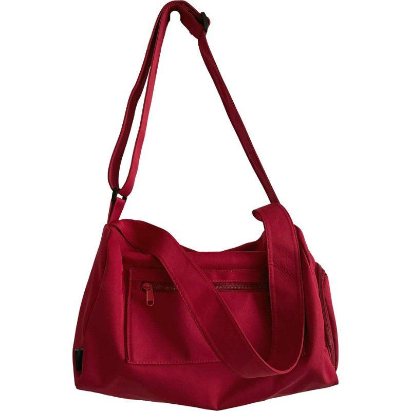 A new large-capacity fashionable sports single-shoulder bag for women, a casual travel crossbody bag, a trendy bag for students to attend classes, commute and work out Item Picture