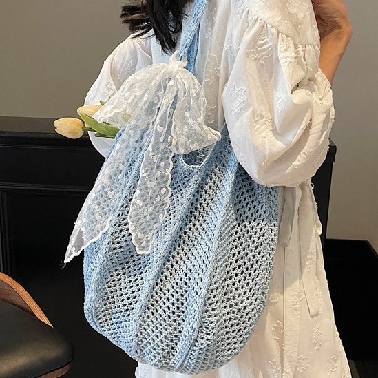 Large-capacity underarm bag for women, 2025 new spring/Summer fashion woven straw handbag, commuter single-shoulder bag full figure