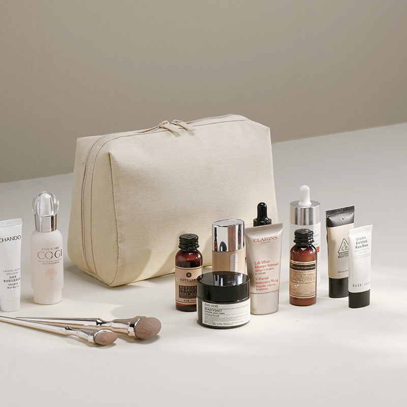 Renewable and eco-friendly material cosmetic bags, travel clutch bags, portable large-capacity travel cosmetics storage bags for cross-border use full figure