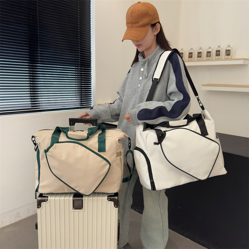 Outdoor tennis racket hand-held sports bag, crossbody badminton racket storage bag, large-capacity multi-functional short-distance travel bag Specification drawing