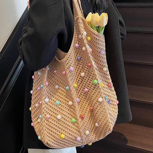 Knitted hollowed-out, colorful and fashionable, fresh and casual single-shoulder bag for women, 2025 new style, fashionable and trendy, underarm Application Scenario