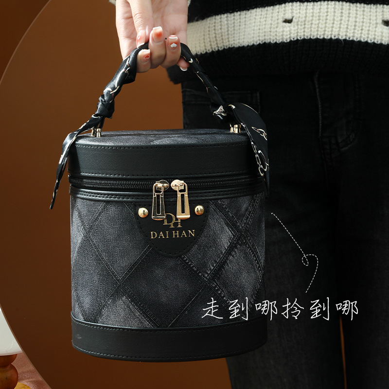New Meiladese bucket bag, makeup box, large-capacity souvenir, makeup bag, multi-functional waterproof hand-held wholesale Specification drawing