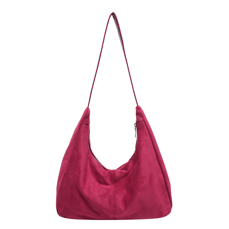 The 2024 new collection of popular women's autumn and winter bags, a large-capacity commuting single-shoulder bag and a matte crossbody bag for women Item Picture