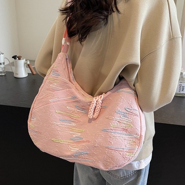 The 2025 new Jiaozo-wrapped women's casual and versatile Instagram niche single-shoulder bag is fresh, fashionable and stylish crossbody bag Application Scenario