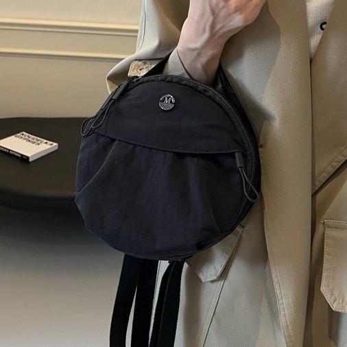 Nylon fabric crossbody small bag 2024 Autumn new lightweight women's bag, small round bag, lightweight shopping women's single-shoulder bag Specification drawing