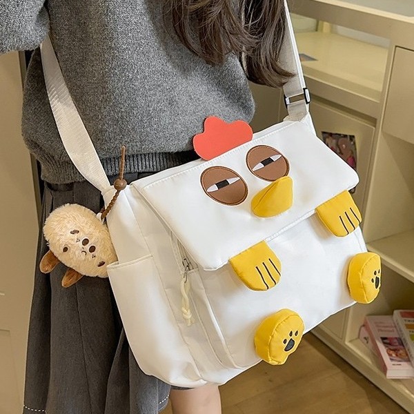 A new Korean cartoon Gugu chicken bag for women, a cute children's bag for casual travel, and a college student travel bag full figure