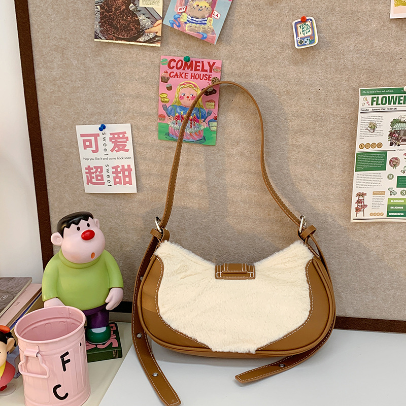 This is a new, stylish and versatile single-shoulder crossbody bag for women with a niche design in 2024. It exudes a sense of sophistication and is suitable for commuting Specification drawing
