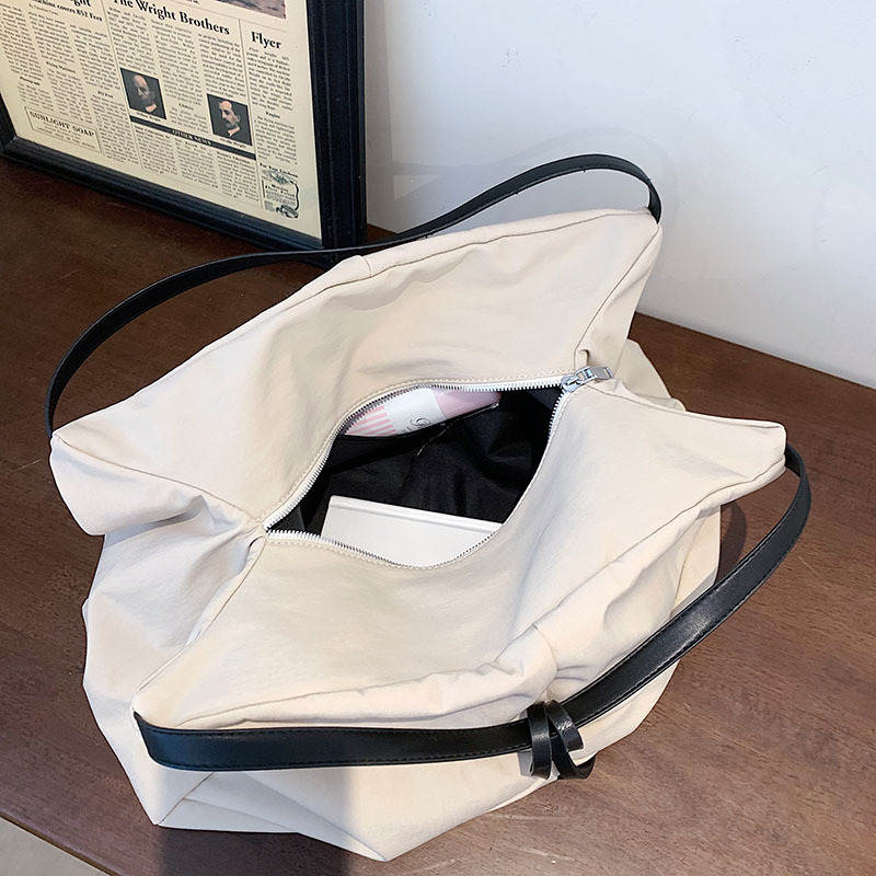 Bag Women 2021 New Style Japanese and Korean version hand-held women's bag, solid color nylon canvas bag, large capacity tote bag, single-shoulder bag Application Scenario