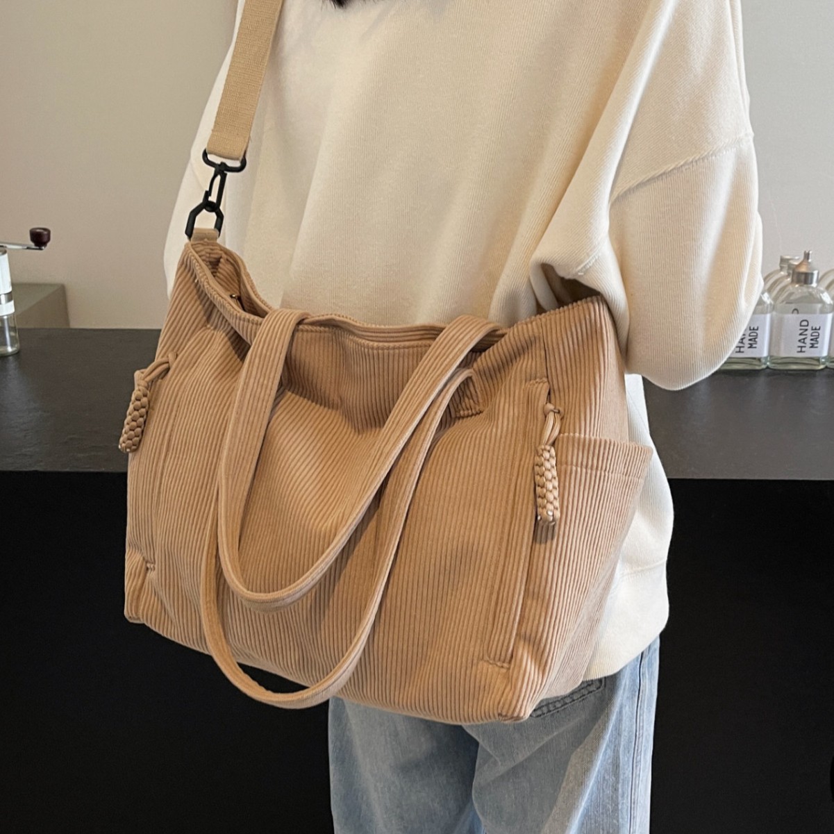 Japanese tote bag for women 2024 New style, fashionable, artistic and versatile student class bag, simple class bag, casual backpack full figure