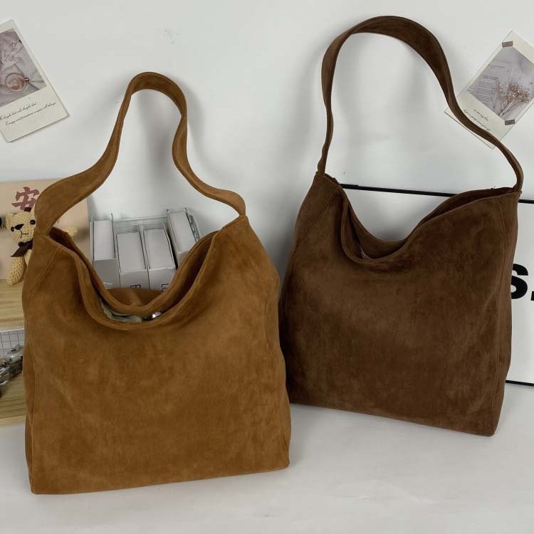 New autumn and winter suede matte texture laid-back style Korean niche casual large-capacity solid color single-shoulder tote bag full figure