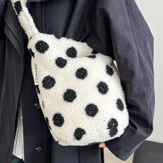 2024 New single-shoulder bag, polka dot striped imitation lambskin wool, hand-held single-shoulder crossbody bag, autumn and winter bag details Picture