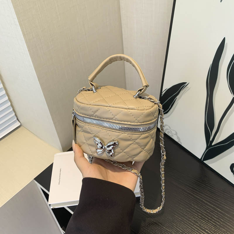 Bow casual makeup bag for women 2024 Autumn new style diamond-patterned embroidery chain hand shoulder crossbody bag full figure