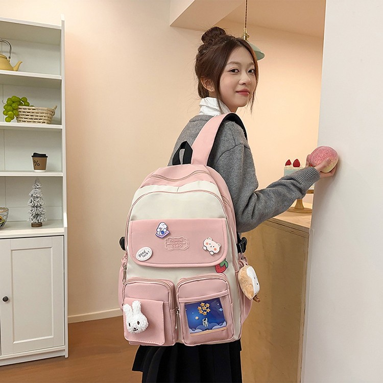 The 2025 new large-capacity spliced fashionable backpack is a versatile Korean-style commuting and after-school bag for girls details Picture
