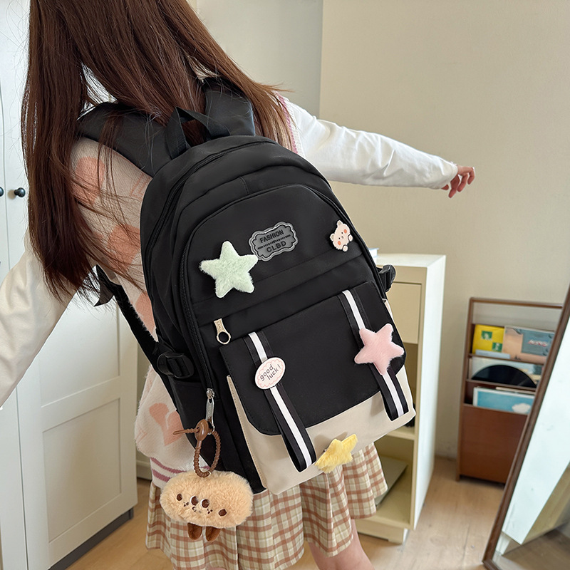 Korean-style backpack, large-capacity, simple, lightweight and casual backpack for junior and senior high school students, Japanese-style backpack for reducing burden and protecting the spine Application Scenario