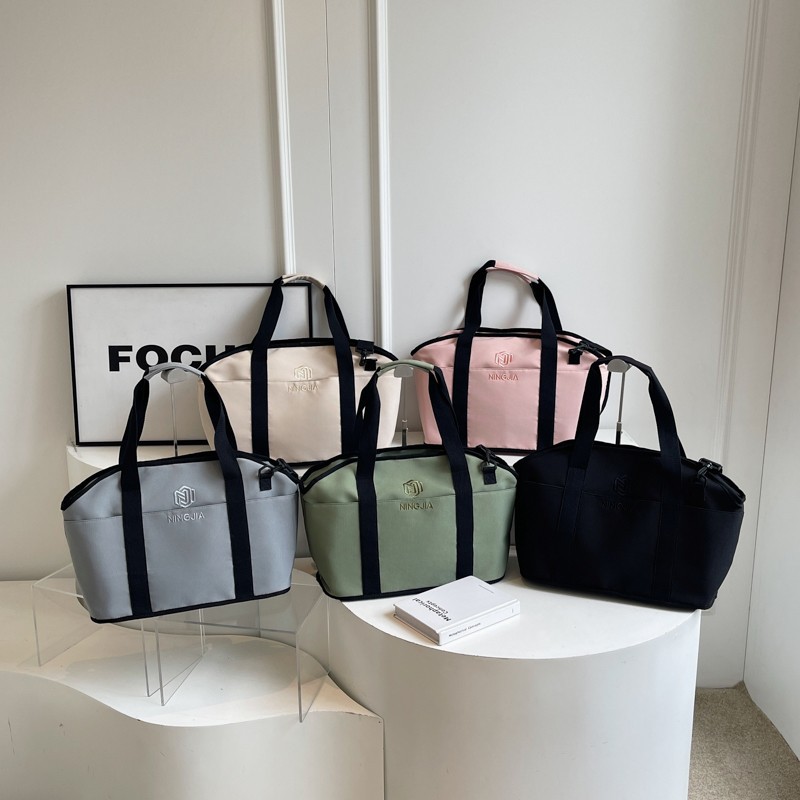 New fashionable and lightweight yoga fitness bag, women's outdoor short trip storage bag, Korean-style simple single-shoulder crossbody bag Specification drawing