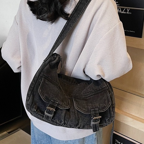 A niche design, high-end retro motorcycle messenger bag for women, 2025 new style, sweet, cool and stylish single-shoulder bag, commuter crossbody bag Specification drawing