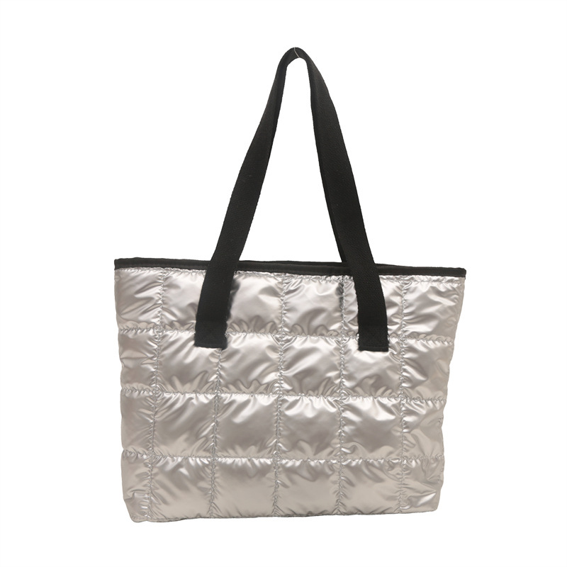 2024 New Hong Kong-style retro fashion handbag, cotton jacket bag, niche design, stylish single-shoulder underarm tote bag Item Picture