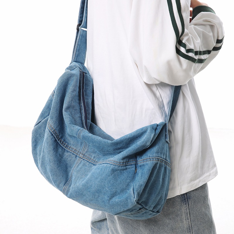 New Japanese-style retro distressed washed denim crossbody bag, women's large-capacity travel bag, casual single-shoulder tote bag full figure