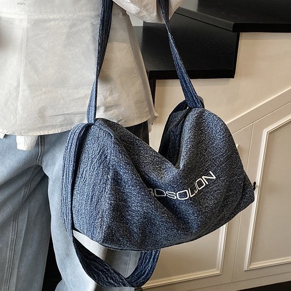 Japanese crossbody bag, trendy and retro messenger bag, men's casual and simple large-capacity denim bag, women's artistic single-shoulder bag details Picture