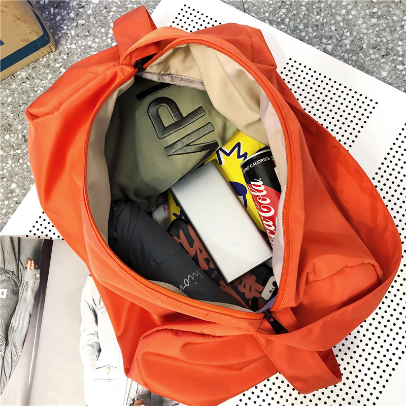 Large-capacity sports bags, fitness bags, women's single-shoulder bags, backpacks, crossbody travel bags, storage fashionable yoga bags, large bags Application Scenario