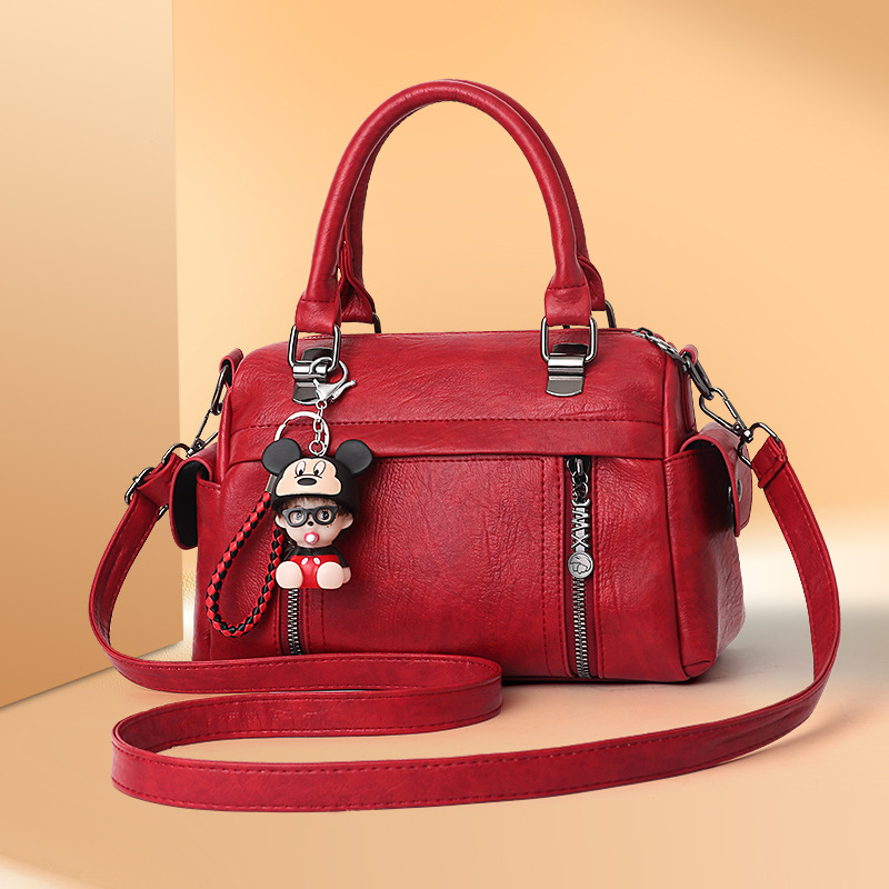 Retro motorcycle bag, hand-held women's bag, new women's single-shoulder crossbody bag, European and American washed motorcycle soft and trendy large bag consignment details Picture