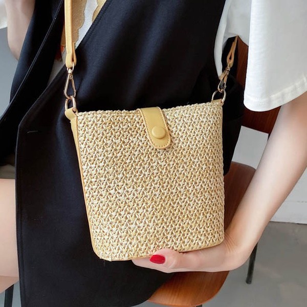 Spring and summer straw-woven women's bags 2025 new, niche, fashionable and versatile crossbody bags, trendy and casual bucket bags details Picture